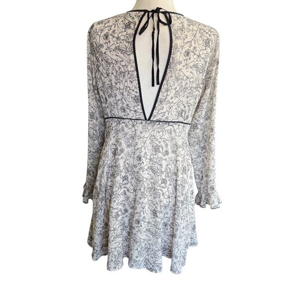 Kimchi Blue mini Dress M Black White Sheer Dragonfly Whimsigoth Romanticgoth - Picture 5 of 13